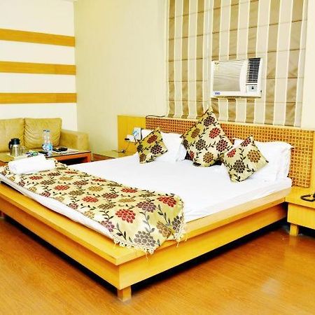 Hotel Mandakini Plaza Kanpur Ngoại thất bức ảnh