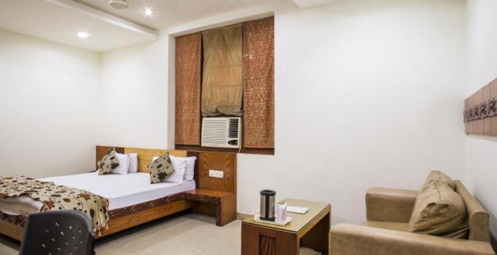 Hotel Mandakini Plaza Kanpur Ngoại thất bức ảnh