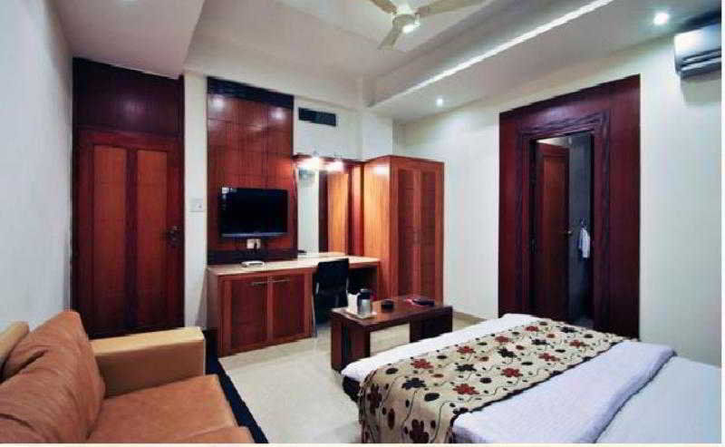 Hotel Mandakini Plaza Kanpur Ngoại thất bức ảnh