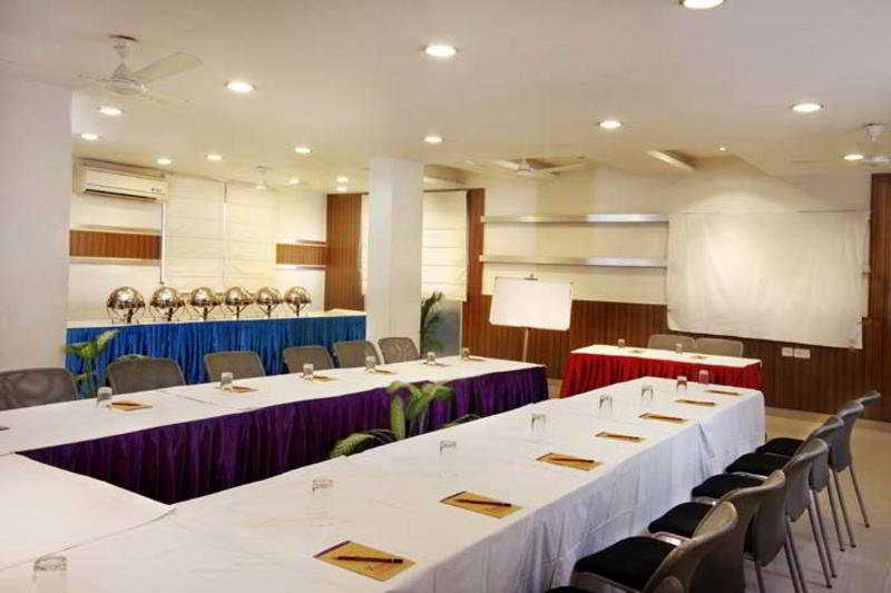 Hotel Mandakini Plaza Kanpur Tiện nghi bức ảnh